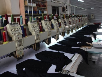 桐乡市濮院王结服装网店