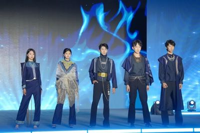 【爱相随 赴山海】锦尚未央-德州学院2025服装服饰毕业设计作品发布会举行